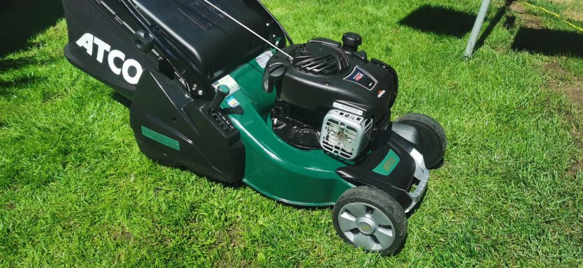 ATCO Lawnmower with Briggs and Stratton 450E series Engine